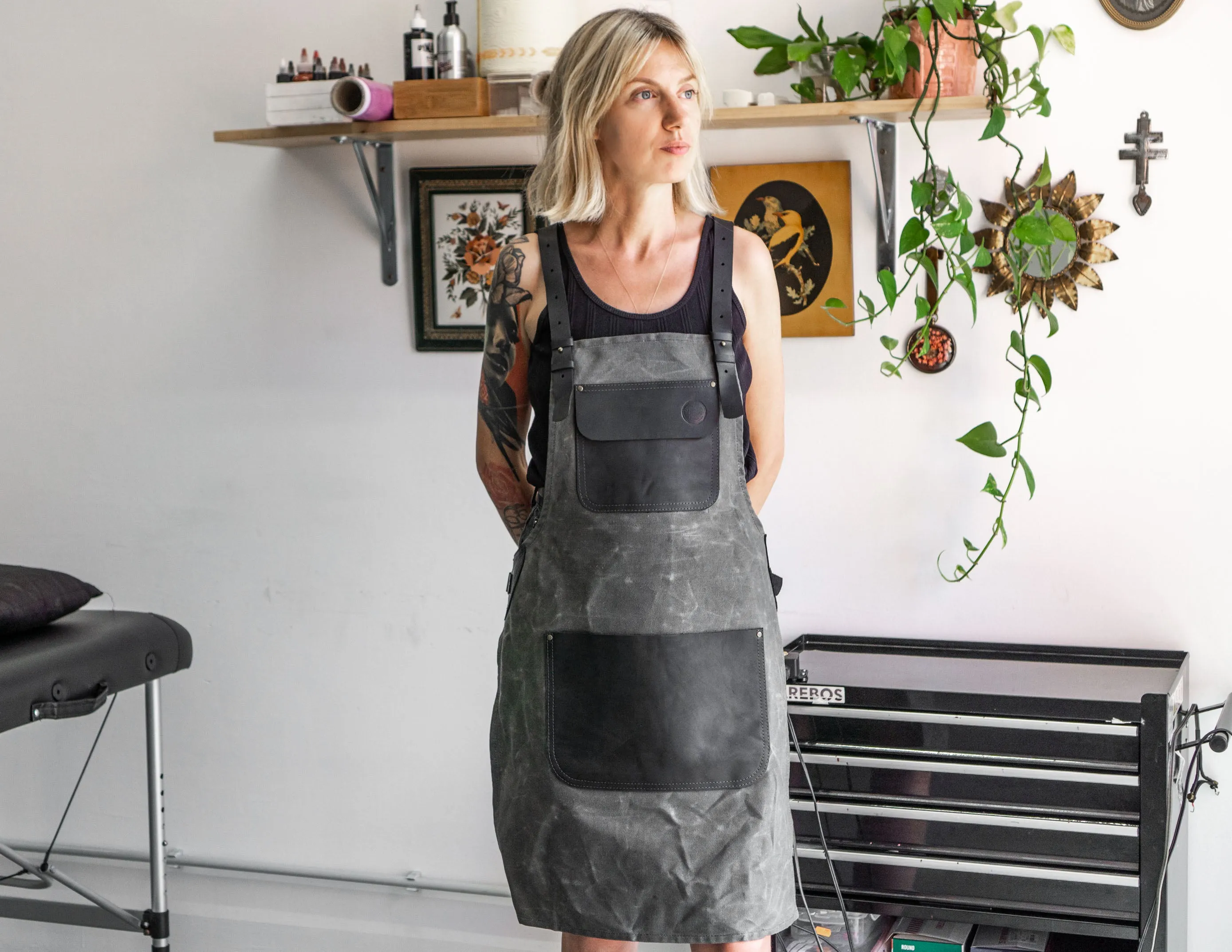 APRON - Waxed Grey Canvas & Black Leather | Handmade