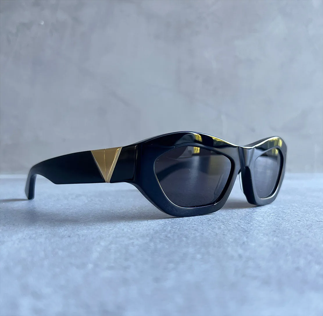 BV 1221 Sunglasses, Black (G)