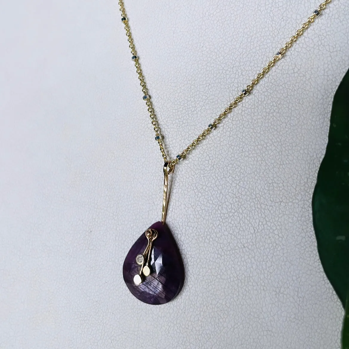 Pendulum dots teardrop plum sapphire necklace