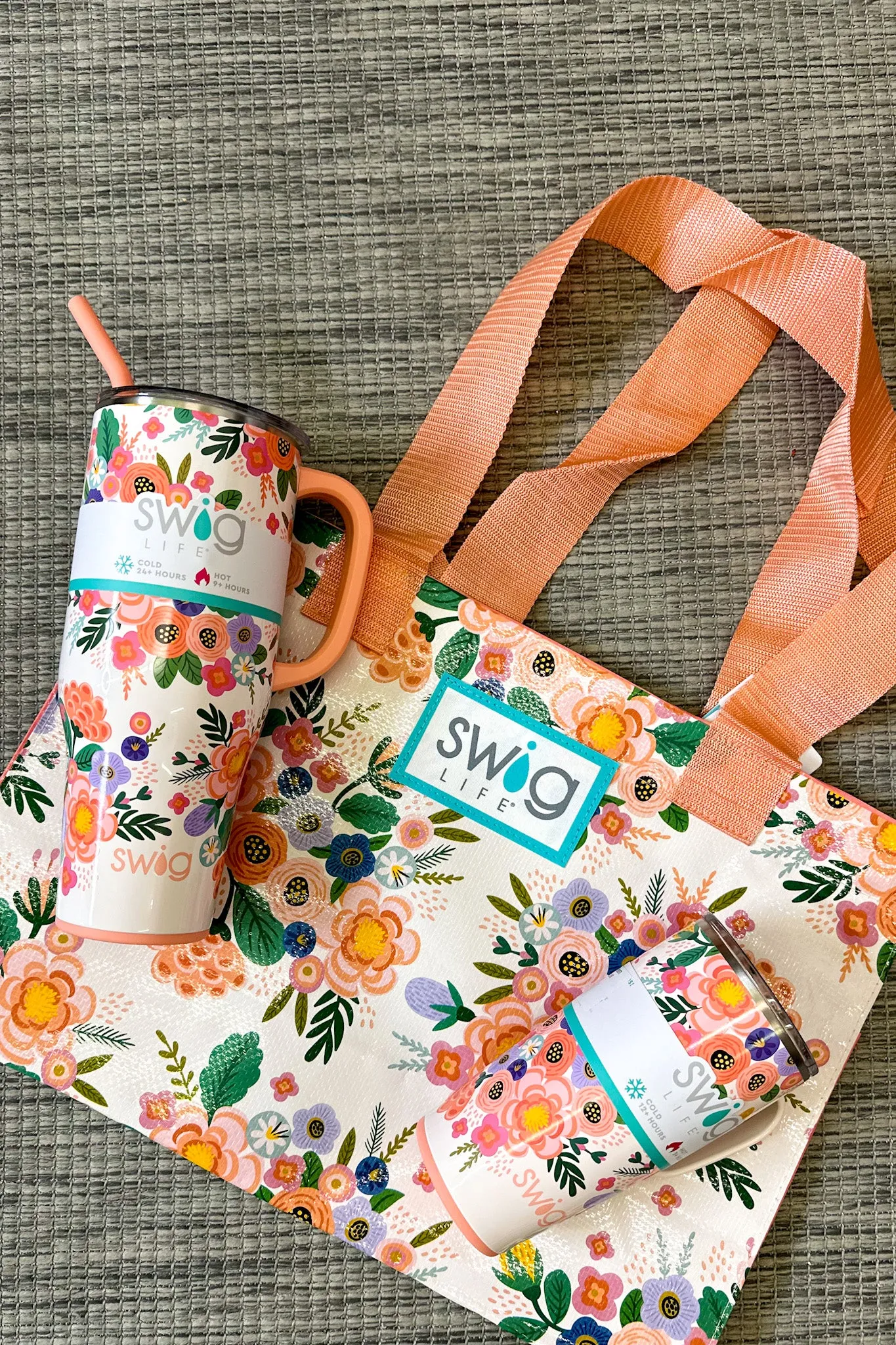 Swig 22oz Travel Mug, Full Bloom