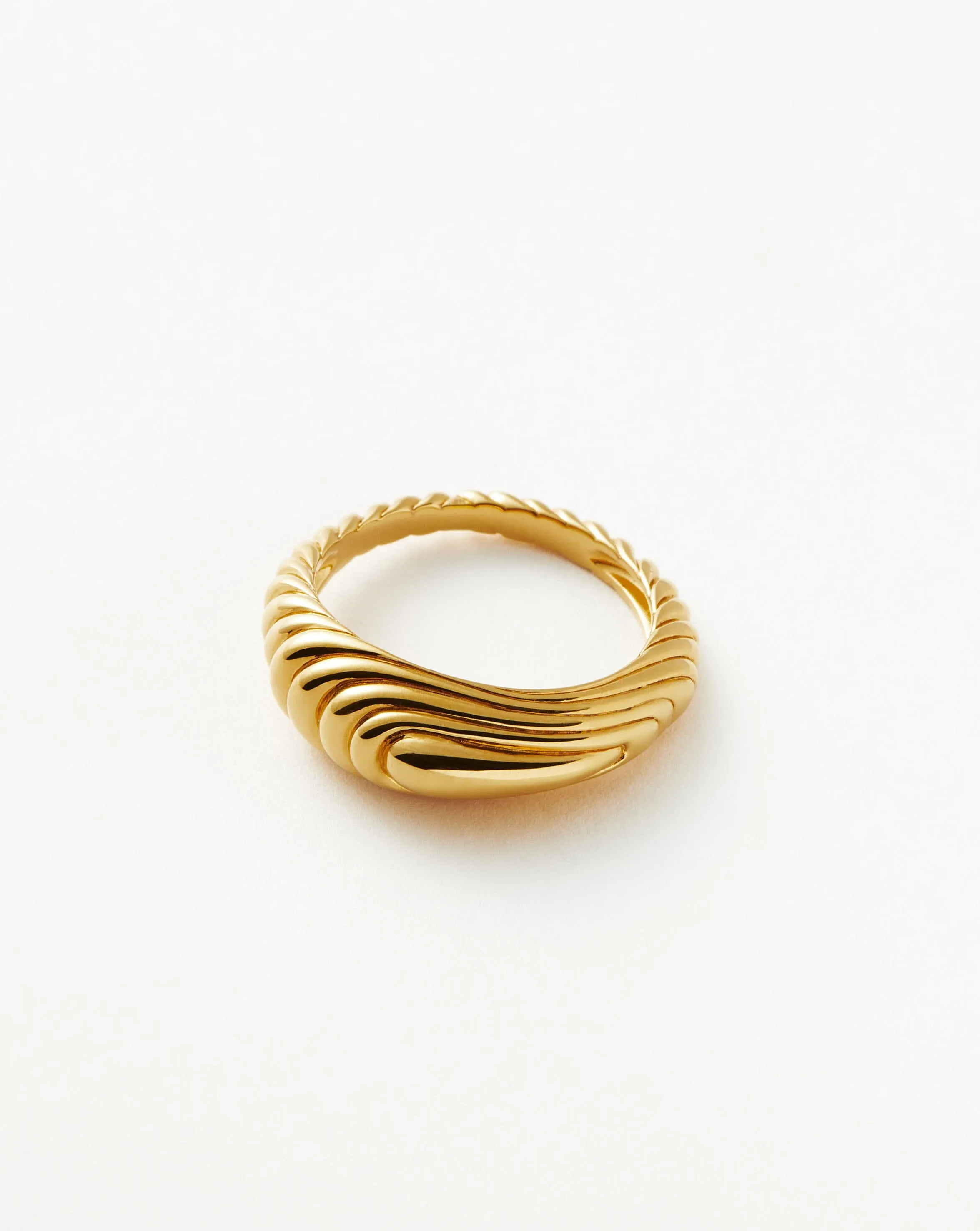 Wavy Ridge Stacking Ring